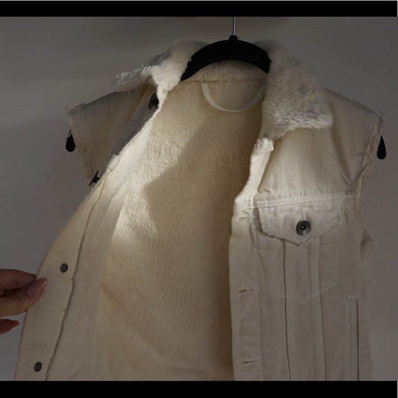 Helmut Lang white jean vest. Size XS. NWOT. - Picture 6 of 8